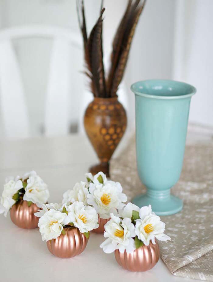 4. Copper Mini-Pumpkin Floral Accent Centerpieces #cheapfalldecor #diy #decorhomeideas