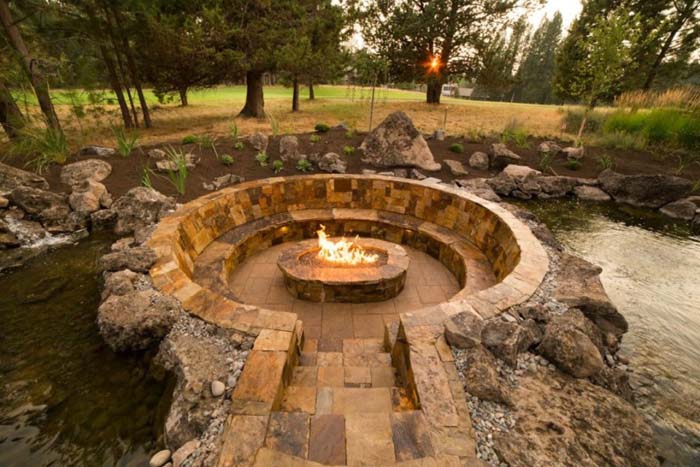 8. Deep Sunken Fire Pit with Stone Seating #sunken #firepit #decorhomeideas