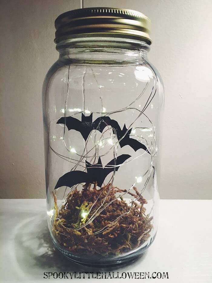 12. DIY Flying Bat Mason Jar Halloween Scene #halloween #masonjar #crafts #decorhomeideas