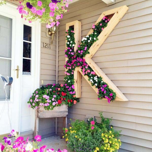 DIY Monogrammed Planter #cheap #landscaping #decorhomeideas