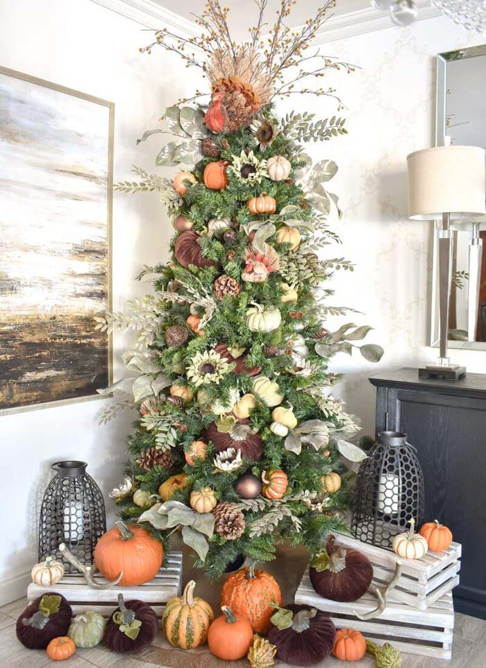 11. Elegant Evergreen Thanksgiving Holiday Tree #thanksgiving #decor #decorhomeideas