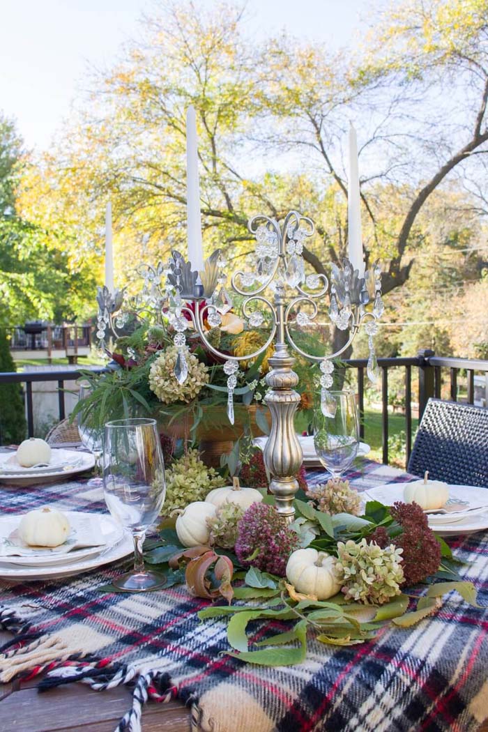 12. Elevate the Elegance Outdoors with Plaid #thanksgiving #decor #decorhomeideas