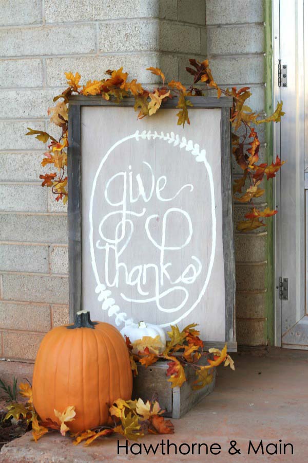 6. Hand-Painted Rustic Welcome DIY Thanksgiving Sign #thanksgiving #sign #decorhomeideas