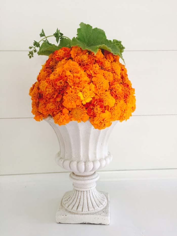 14. Handmade Fall Flower Decorations Marigold Urn #fallflowers #arrangements #decorhomeideas