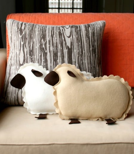 Lamb Pillows #Christmas #gifts #decorhomeideas