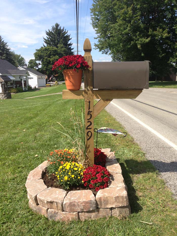 Mailbox Makeover #cheap #landscaping #decorhomeideas