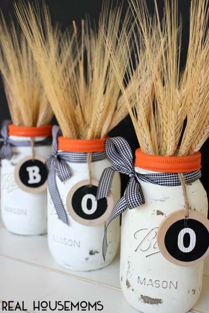 29. Mason Jar Vases with Halloween Spirit #halloween #masonjar #crafts #decorhomeideas