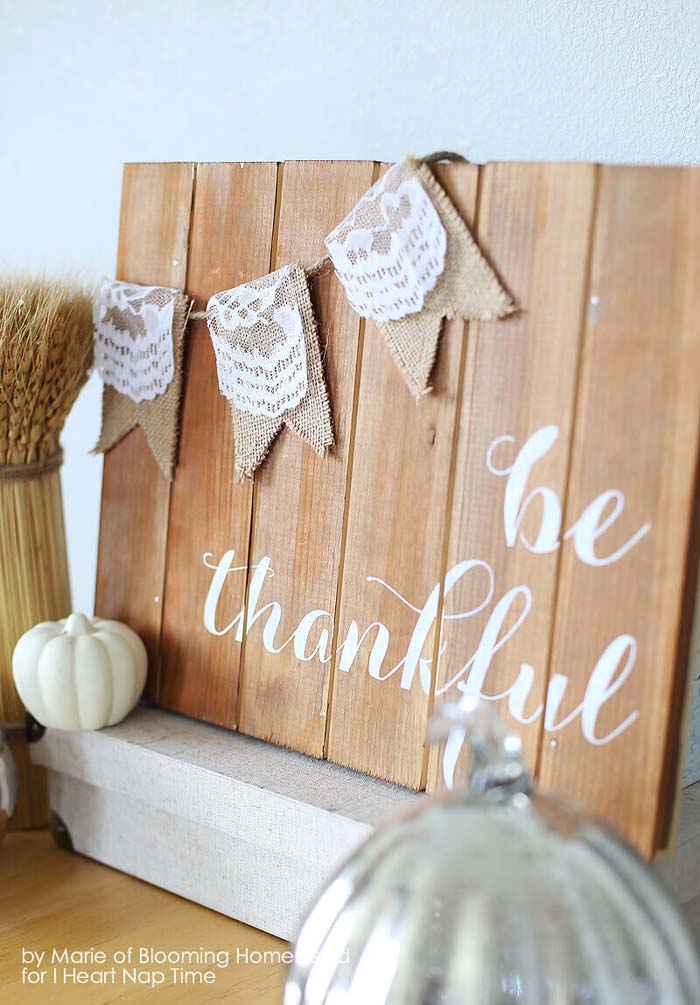 16. Mini Burlap Banner Over Plank With Painted Quote #cheapfalldecor #diy #decorhomeideas