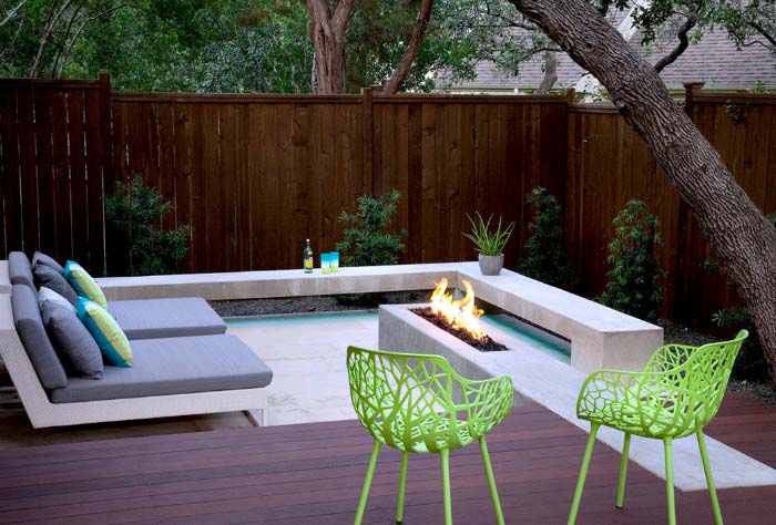 15. Modern Linear Fire Pit and Water Feature #sunken #firepit #decorhomeideas