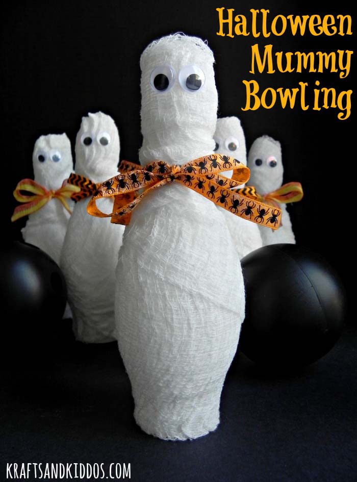 29. Mummy Ball #halloween #party #decor #decorhomeideas