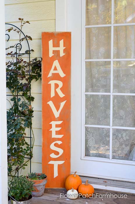 9. Narrow Wooden Entryway Sign #thanksgiving #sign #decorhomeideas