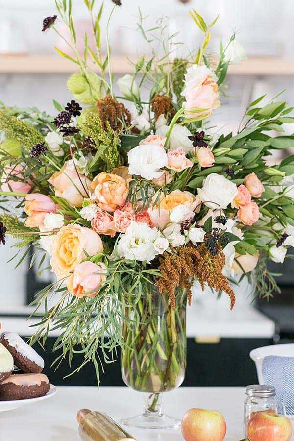 20. Peaches and Pinks #fallflowers #arrangements #decorhomeideas