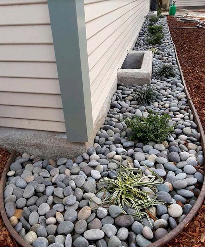 River Rock Landscaping Around House #cheap #landscaping #decorhomeideas