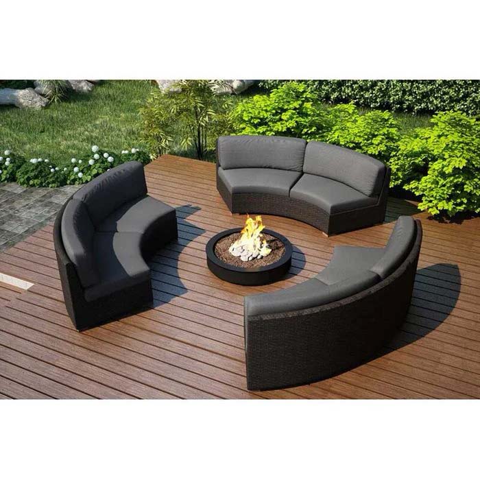 24. Round Sectional Sofa Fire Pit Seating #firepit #seating #decorhomeideas