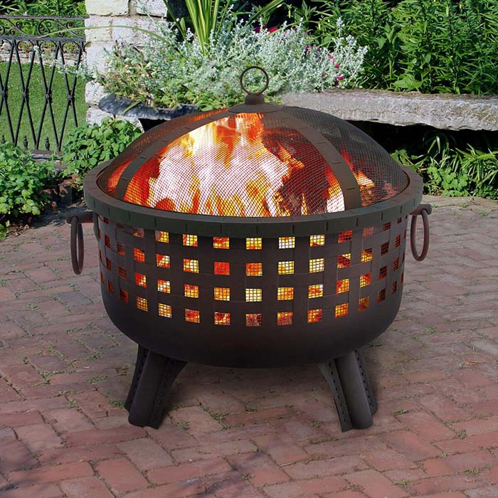 21. Savannah Garden Lights Fire Pit #metalfirepit #decorhomeideas