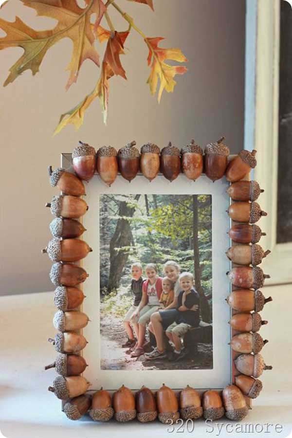 22. Simple Picture Frame Border Made With Acorns #cheapfalldecor #diy #decorhomeideas