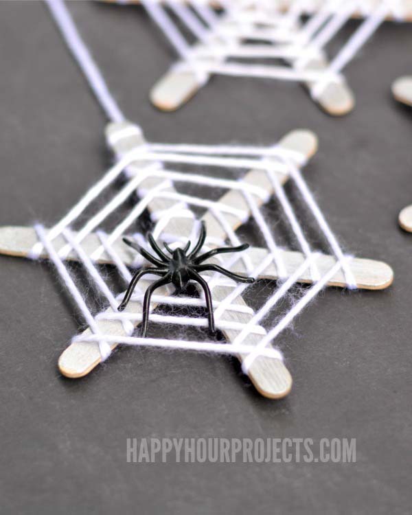 46. Stick Spiderwebs #halloween #crafts #kids #decorhomeideas