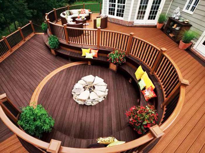 29. Sunken Deck Fire Pit with Built-In Wooden Seats #firepit #seating #decorhomeideas