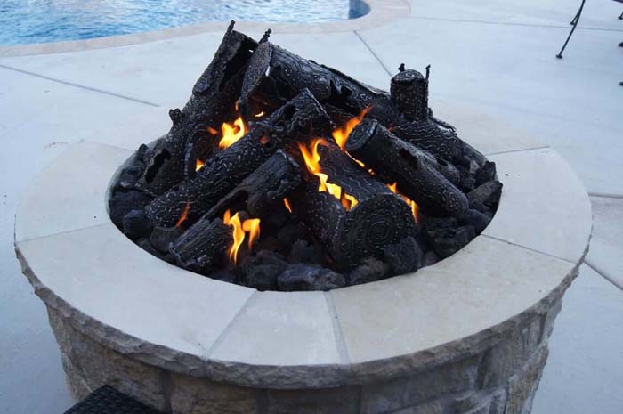 28. Unique 7-Piece Steel Log Set #metalfirepit #decorhomeideas