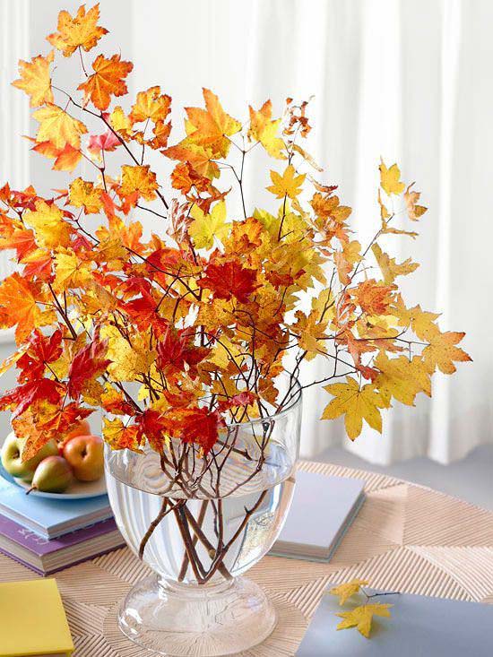 24. Use Nature to Decorate for Fall #cheapfalldecor #diy #decorhomeideas