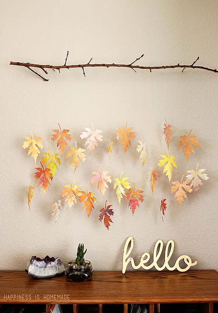 27. Wall-Hanging Rustic Falling Leaves Mobile #fall #leaf #crafts #decorhomeideas