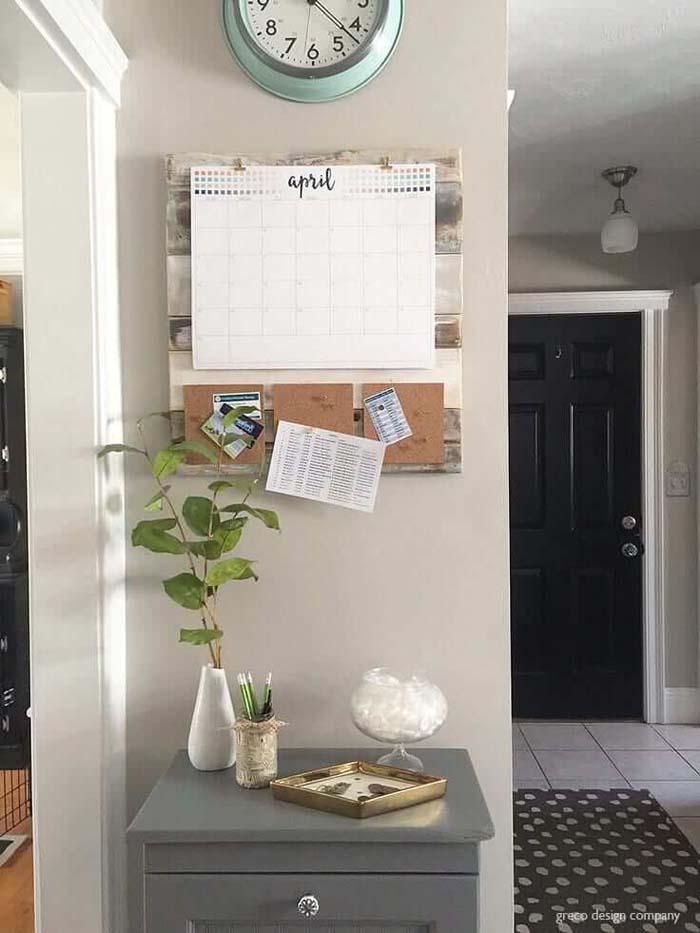 Au Naturel Tack-Board #rusticdecor #shiplap #decorhomeideas