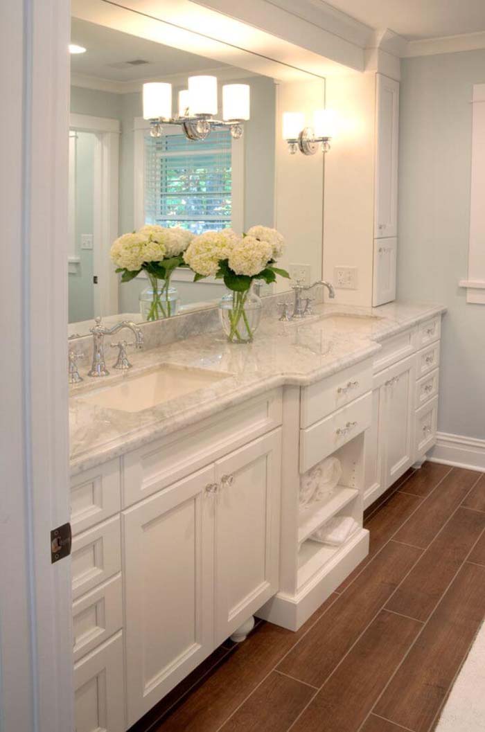 Bright White and Beautiful Bathroom #masterbathroom #design #decorhomeideas