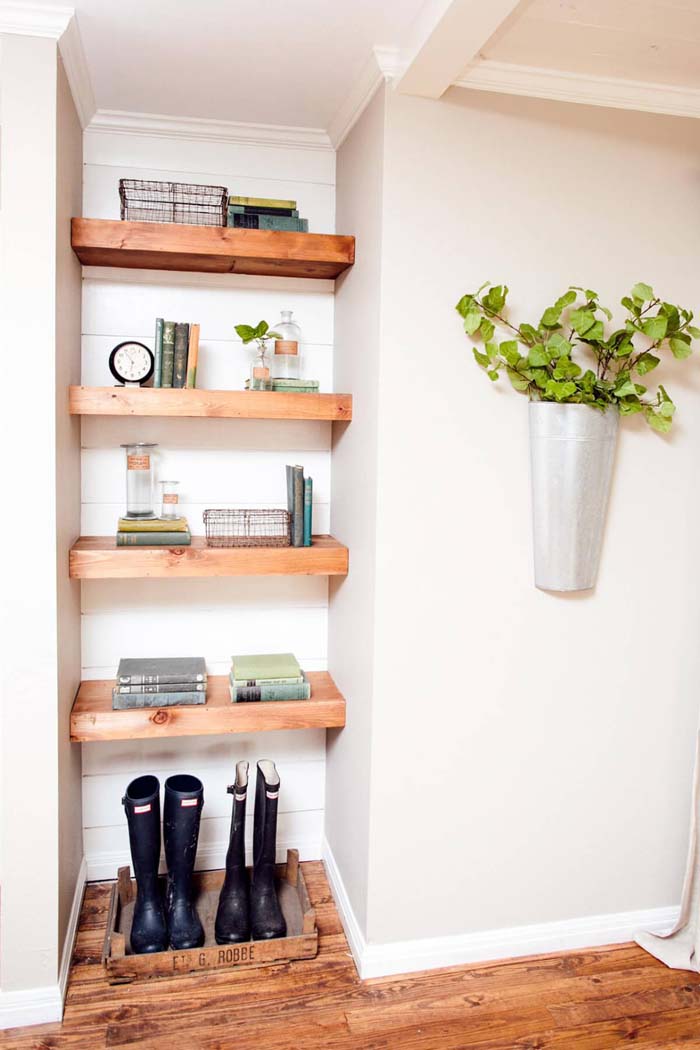 Chunky Wooden Shelves for a Compact Space #rusticdecor #shiplap #decorhomeideas