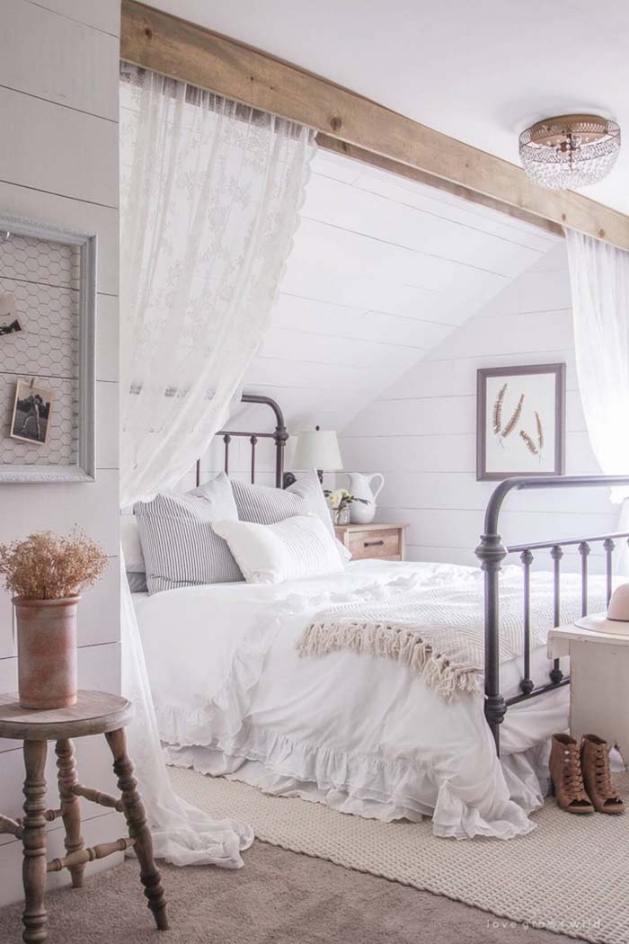 Classical Chic Country Bedroom #rusticdecor #shiplap #decorhomeideas