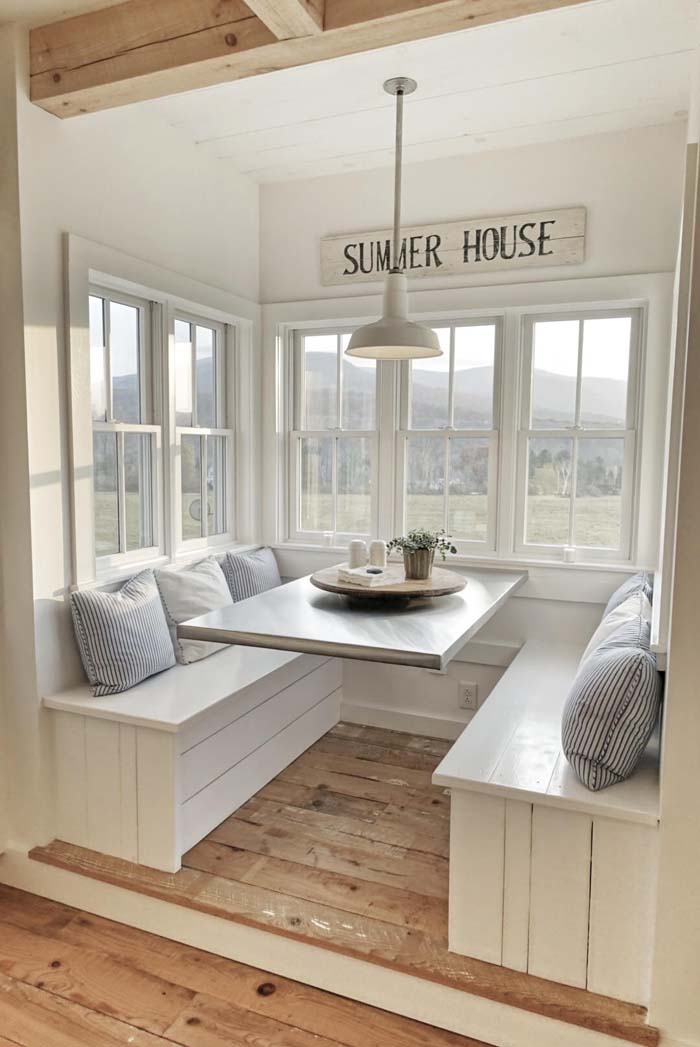 Cozy and Cushy Breakfast Nook #rusticdecor #shiplap #decorhomeideas