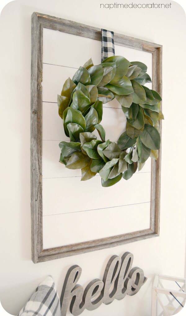 Framed Farmhouse Welcome Wreath #rusticdecor #shiplap #decorhomeideas