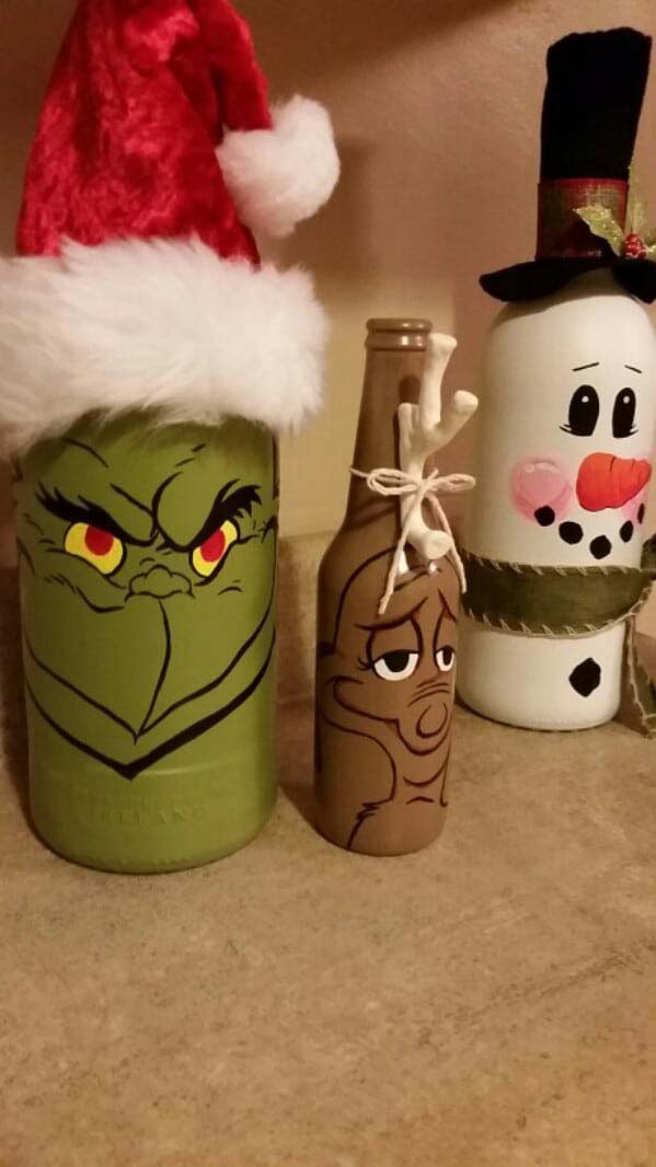 Grinchy Bottles #christmas #winebottle #decorhomeideas