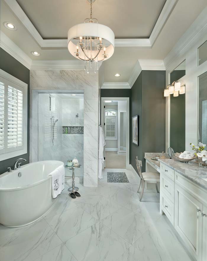 Luxurious Master Bathroom with Freestanding Tub #masterbathroom #design #decorhomeideas