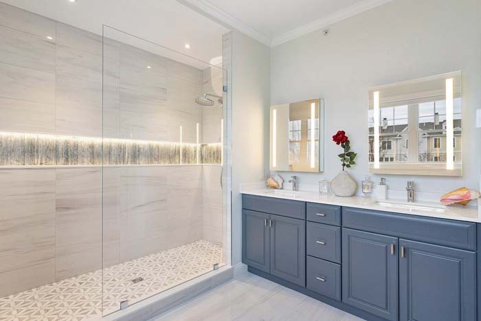 Marble Mosaic Tile Shower #masterbathroom #design #decorhomeideas