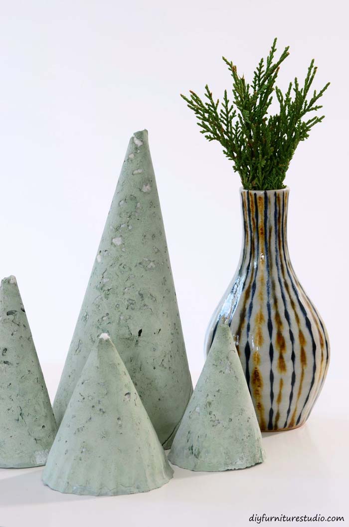 Modern DIY Cement Christmas Trees #diy #christmastree #decorhomeideas