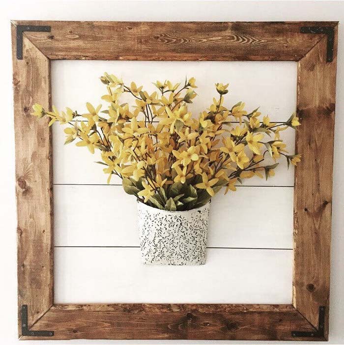 Naturally Framed Bouquet #rusticdecor #shiplap #decorhomeideas