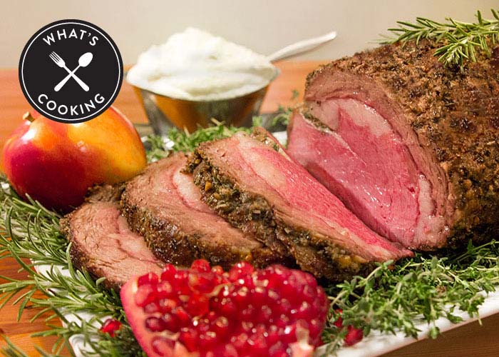 Prime Rib Roast with Garlic and Rosemary #christmas #dinner #decorhomeideas