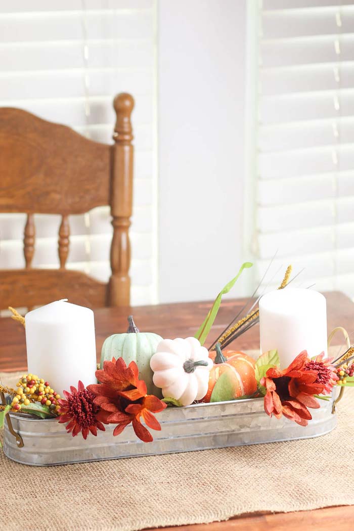 Rustic Decorative Pumpkin Tablescape Display #thanksgiving #centerpieces #decorhomeideas