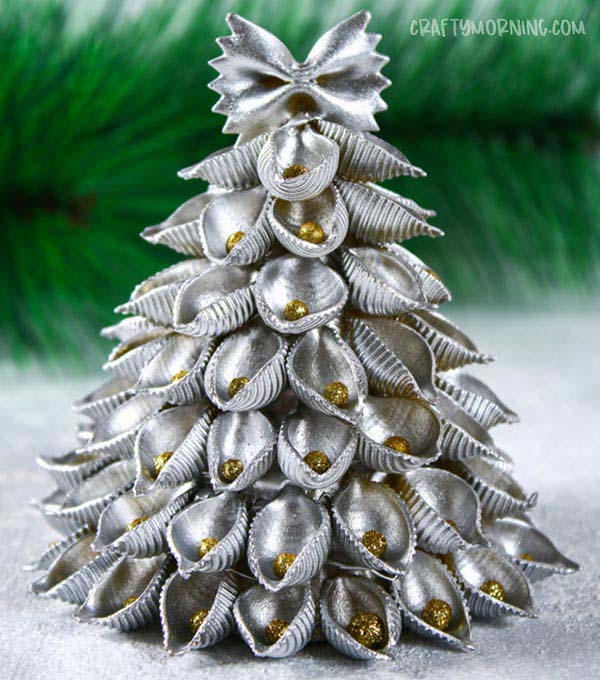 Silver Macaroni Tree #diy #christmastree #decorhomeideas