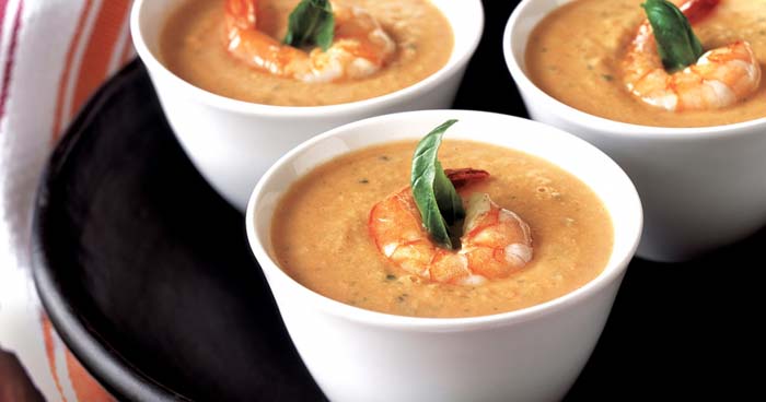 Slow Cooker Creamy Shrimp Bisque #christmas #dinner #decorhomeideas