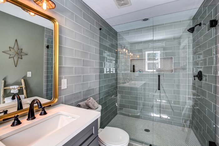 Small Transitional Master Gray Tile Shower #masterbathroom #design #decorhomeideas