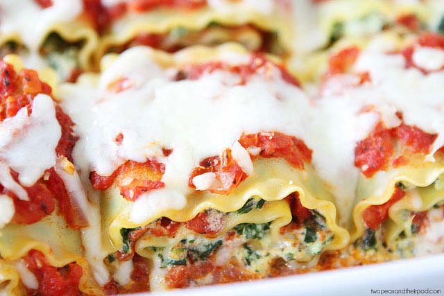 Spinach Artichoke Lasagna Roll Ups #christmas #dinner #decorhomeideas