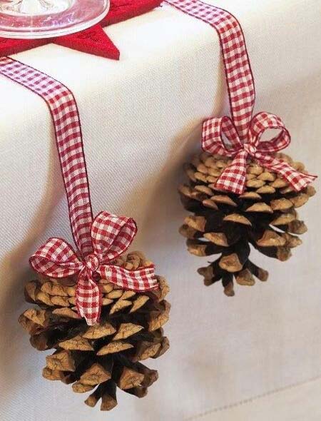 Table Pine Cone