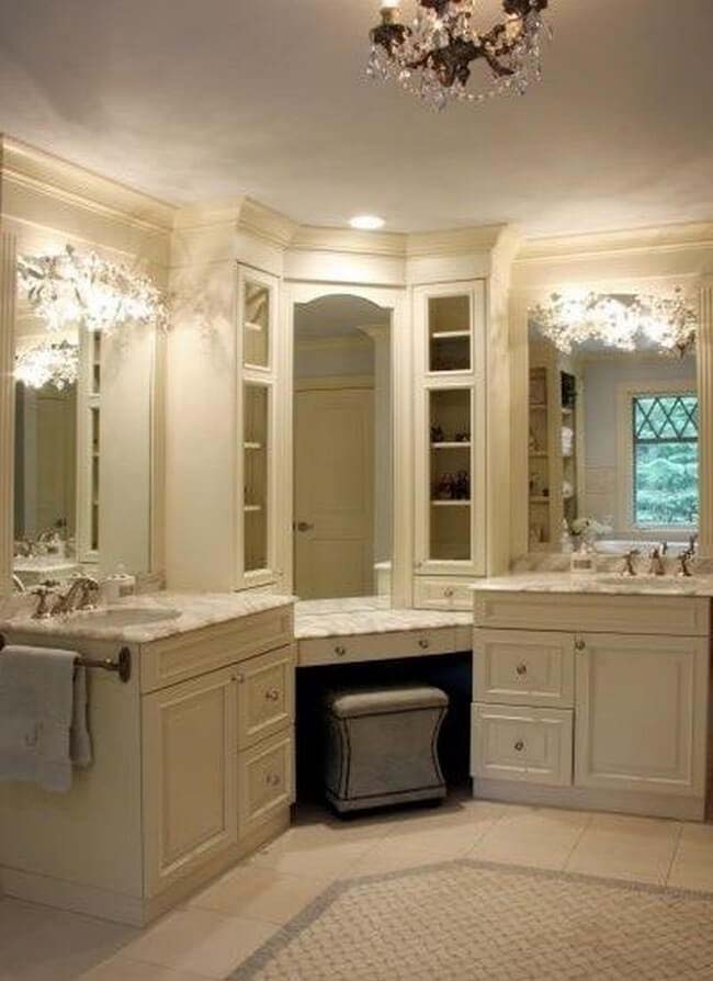 The Royal Flush Bathroom #masterbathroom #design #decorhomeideas