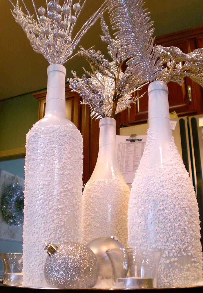 Wine Bottle Christmas Display #christmas #winebottle #decorhomeideas