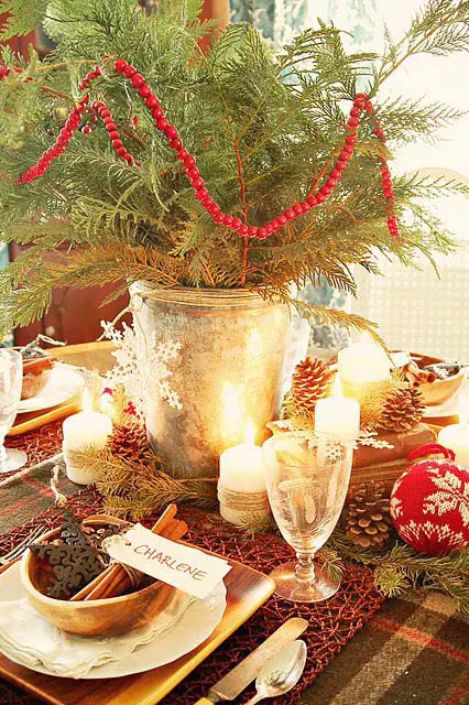 Add More Glam With This Tablescape #Christmas #rustic #tablesetting #decorhomeideas