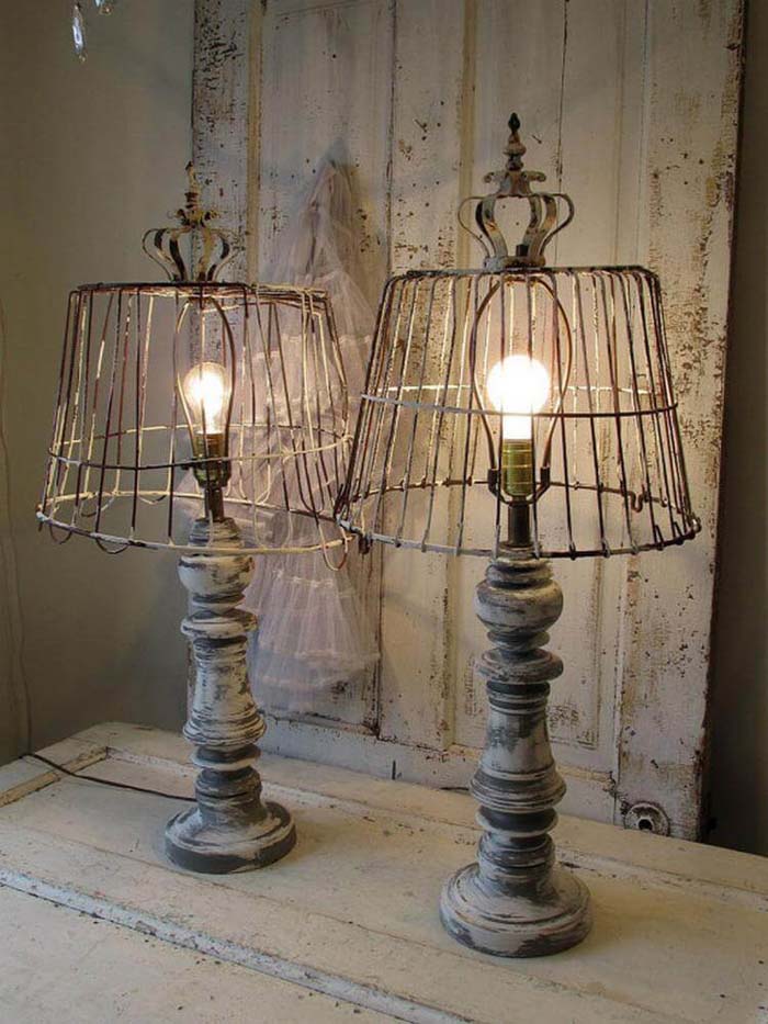 Antique Wire and Spindle Table Lamp #spindle #repurpose #decorhomeideas