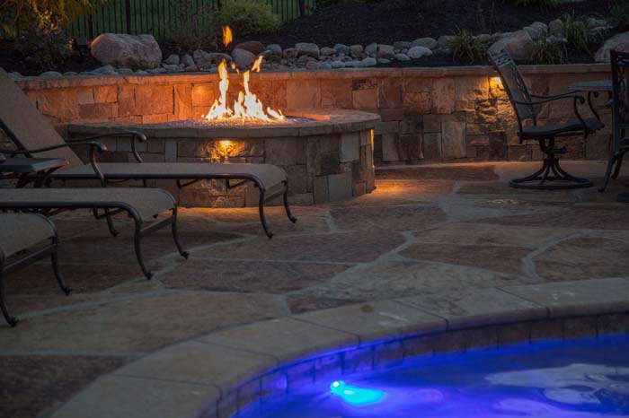 Built-in Fire Pit #firepit #poolside #decorhomeideas