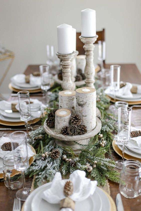 Christmas Table With A Flocked Evergreen Runner #Christmas #rustic #tablesetting #decorhomeideas