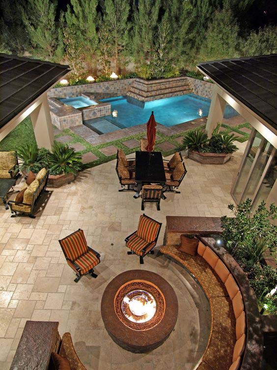 Contrasts in Color and Shape #firepit #poolside #decorhomeideas